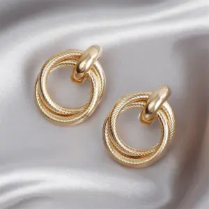 Se1548b81dc78481792f7484dc8199856G