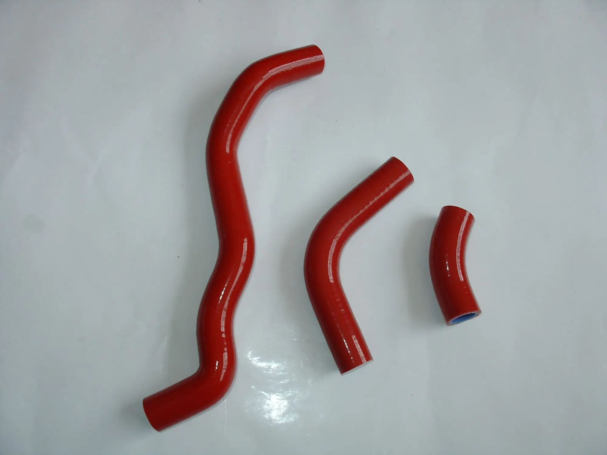 Red Silicone Radiator Hose Kit for Suzuki DRZ400 2 Red Silicone Radiator Hose Kit for Suzuki DRZ400 - Image 2