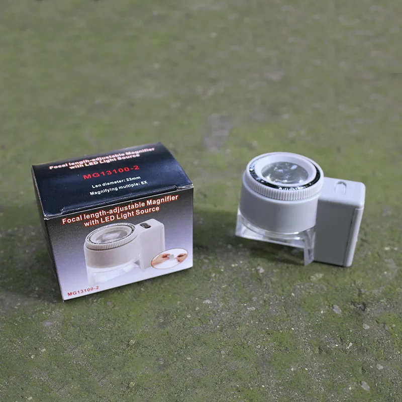 8X Illuminated Magnifier with Acrylic Lens 2 8X Illuminated Magnifier with Acrylic Lens - Image 2