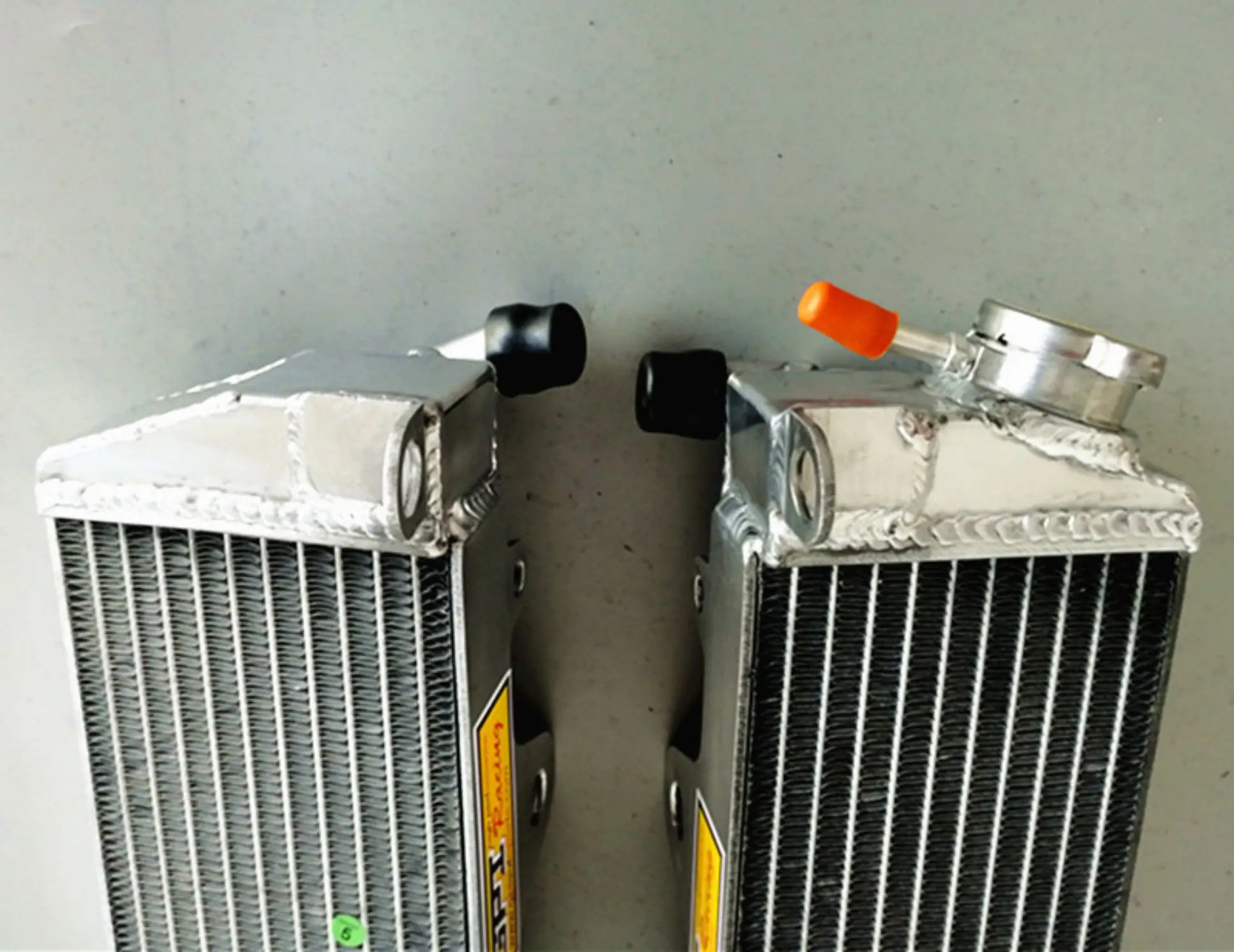 Durable Aluminum Radiator Set for Kawasaki KX250 5 Durable Aluminum Radiator Set for Kawasaki KX250 - Image 5