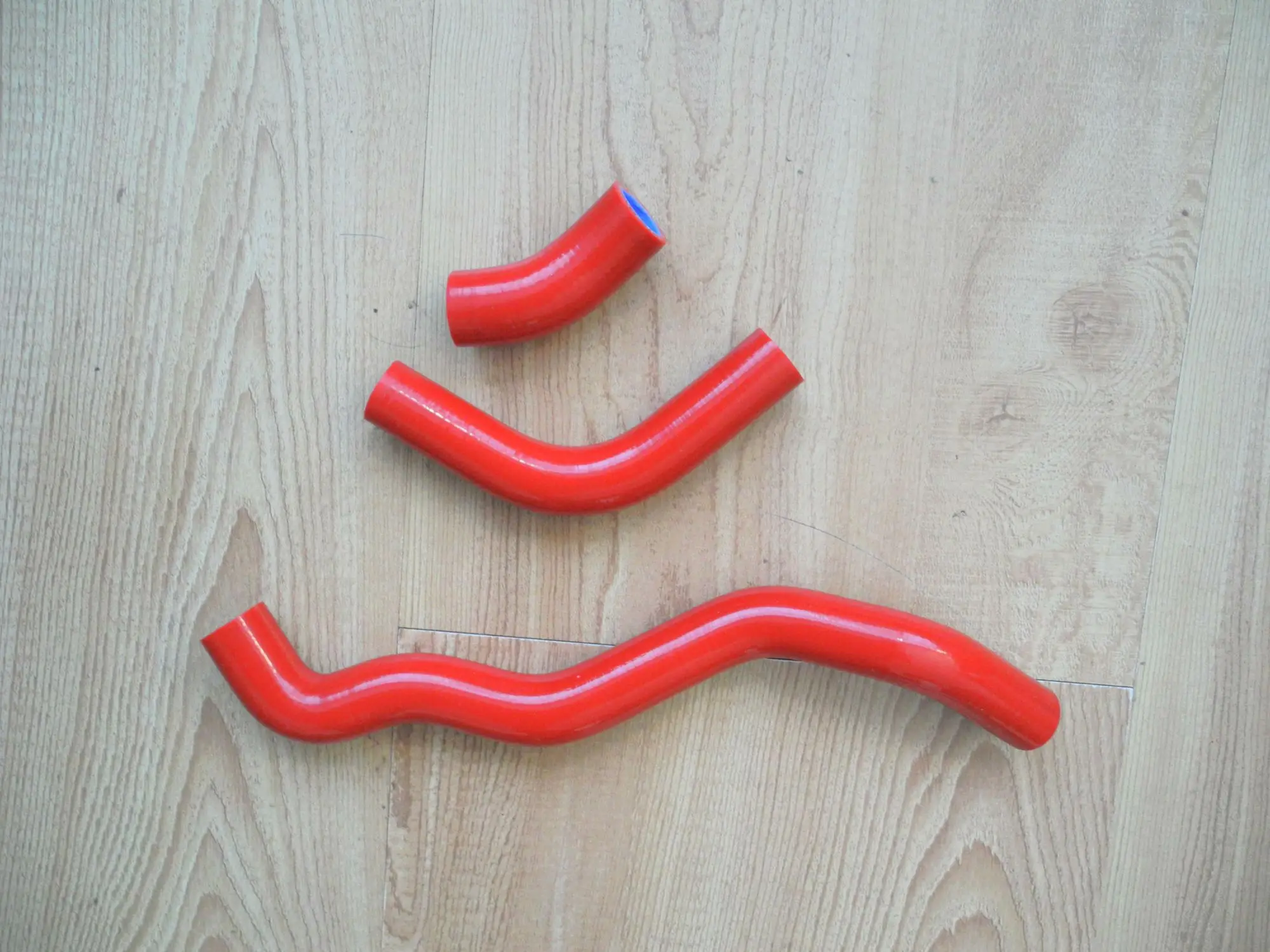 Red Silicone Radiator Hose Kit for Suzuki DRZ400 6 Red Silicone Radiator Hose Kit for Suzuki DRZ400 - Image 6