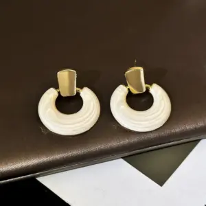 Sf60038e50bf1437684a136410ecfe0fev