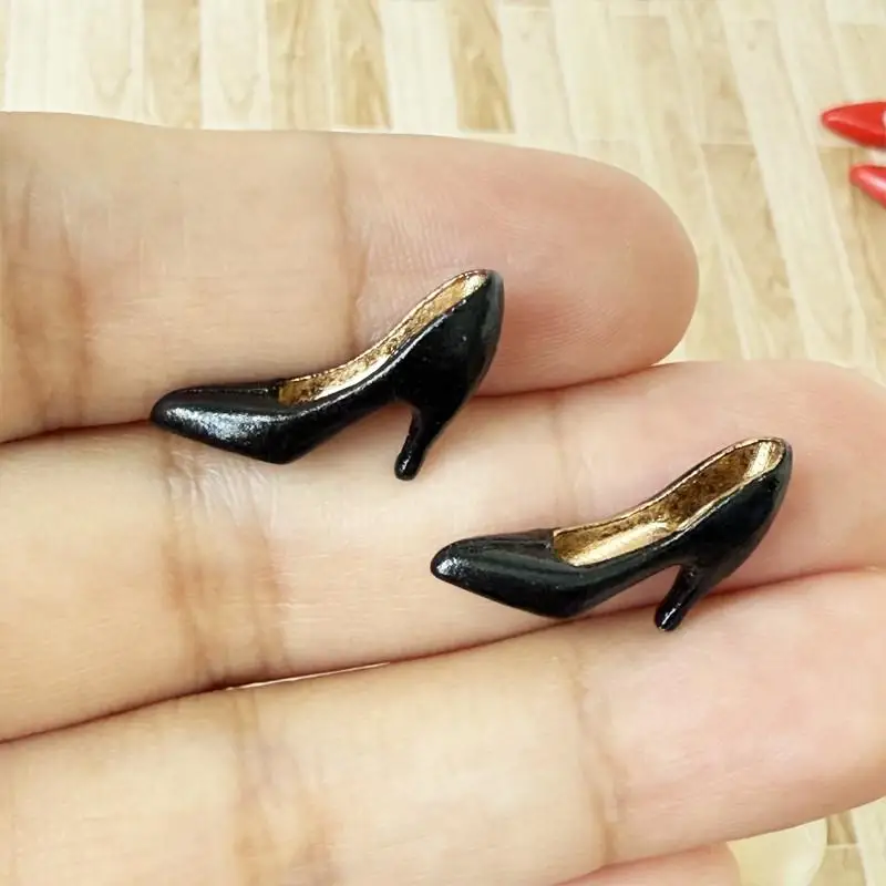 Miniature Dollhouse High Heels and Slippers Set 5 Miniature Dollhouse High Heels and Slippers Set - Image 5
