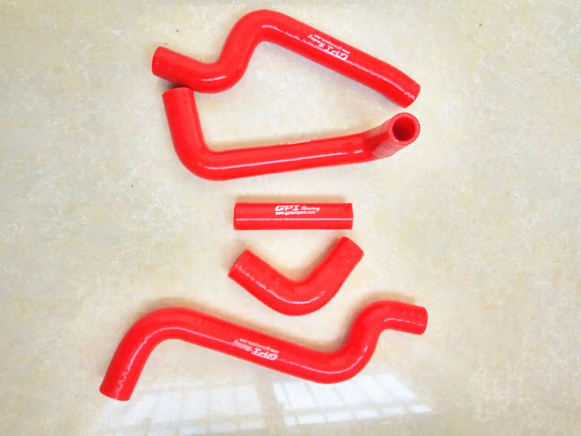 Bright Red Silicone Radiator Hose Kit for Aprilia RS125 6 Bright Red Silicone Radiator Hose Kit for Aprilia RS125 - Image 6