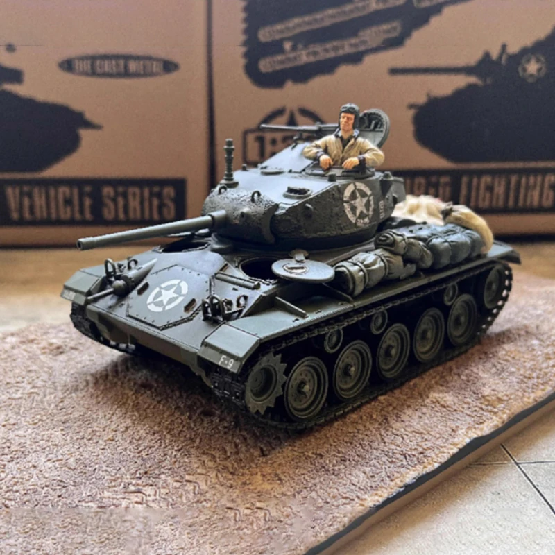 1/32 Scale US Army M24 Light Tank Model 2 1/32 Scale US Army M24 Light Tank Model - Image 2