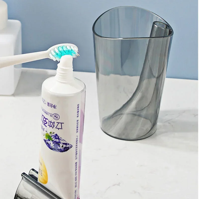 Dual-Color Mouthwash & Drinking Cup from STONEGO 3 Dual-Color Mouthwash & Drinking Cup from STONEGO - Image 3