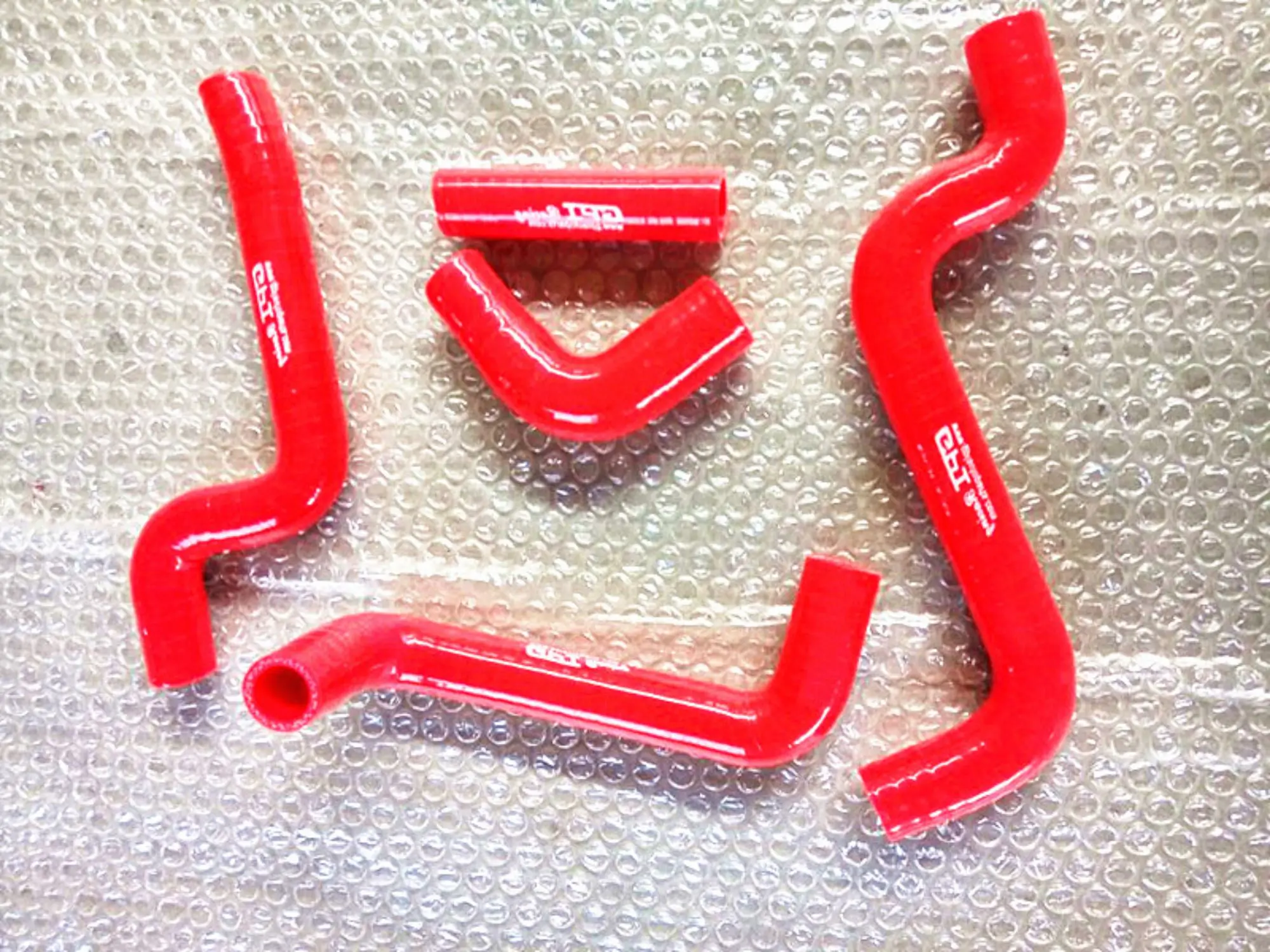 Bright Red Silicone Radiator Hose Kit for Aprilia RS125 5 Bright Red Silicone Radiator Hose Kit for Aprilia RS125 - Image 5