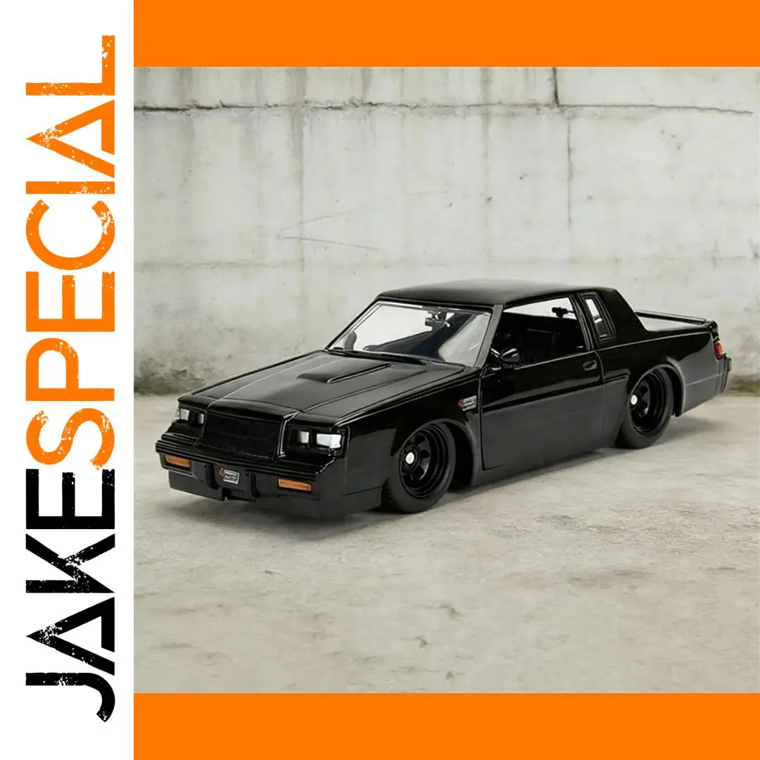 Black 1:24 Scale Vintage Muscle Car Model 1 Black 1:24 Scale Vintage Muscle Car Model