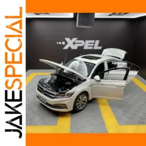 1:18 VW Bora Diecast Model Car