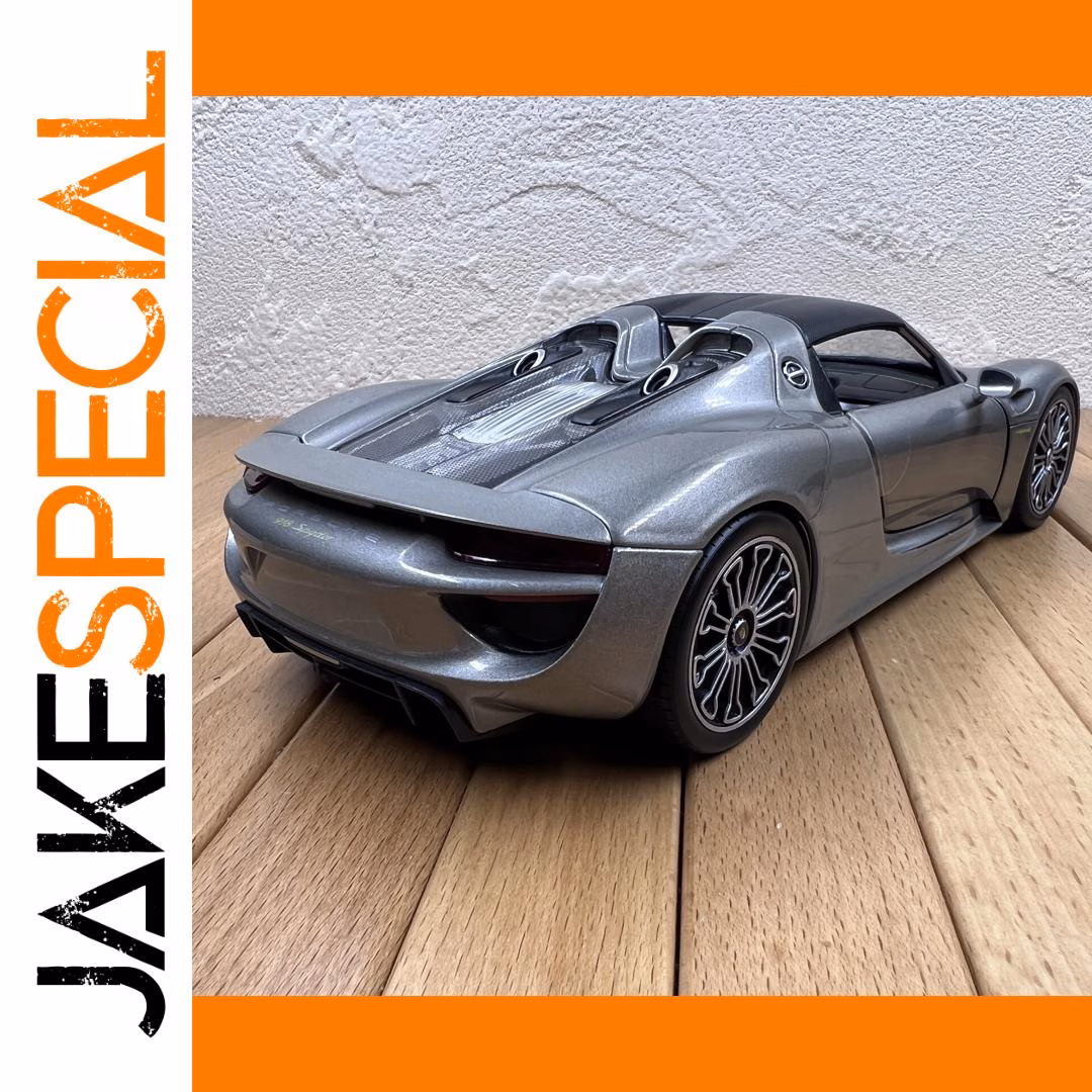 1:18 Porsche 918 Diecast Model Gray Metallic - Image 4