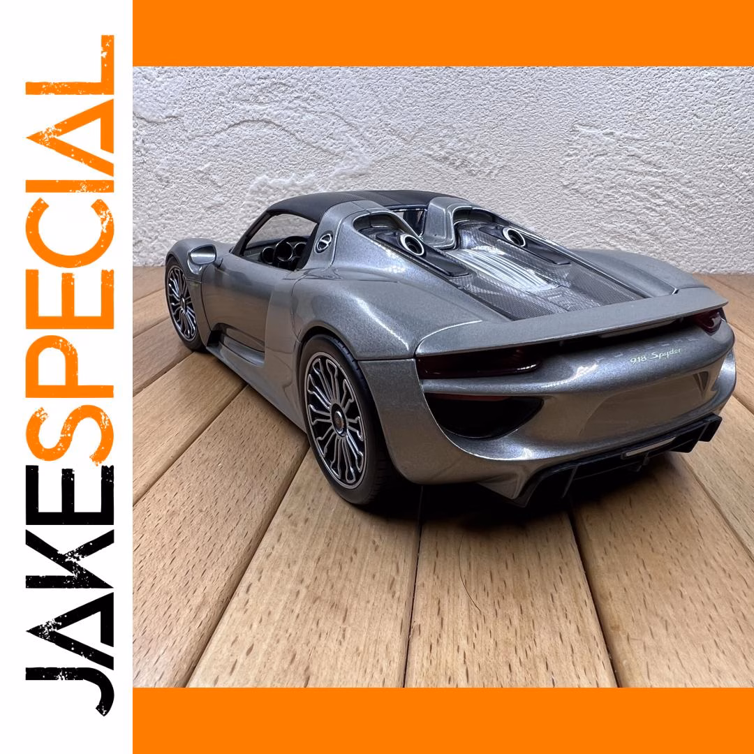 1:18 Porsche 918 Diecast Model Gray Metallic - Image 3