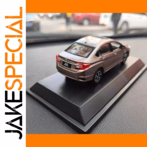 Diecast 1:43 Scale GREIZ Model Silver Finish