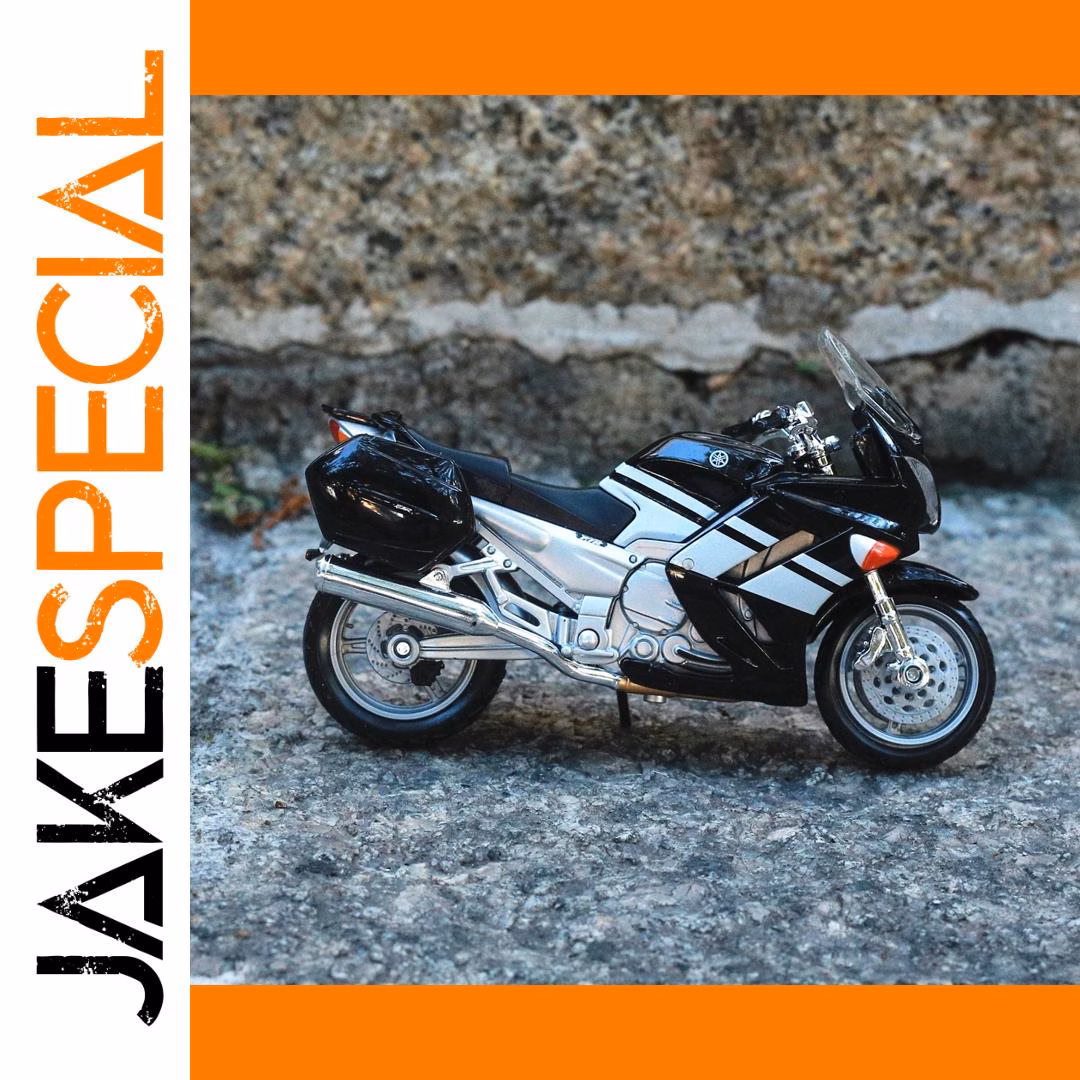 Yamaha FJR 1300 Motorcycle 1:18 Scale Model - Image 4