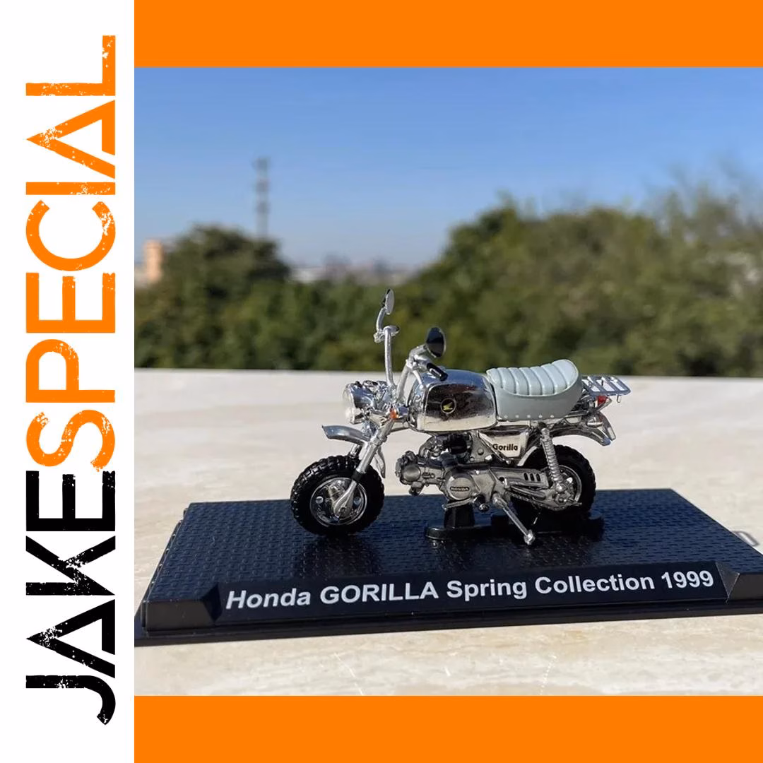 1:24 Scale Honda Gold Wing Motorcycle Model - Image 8