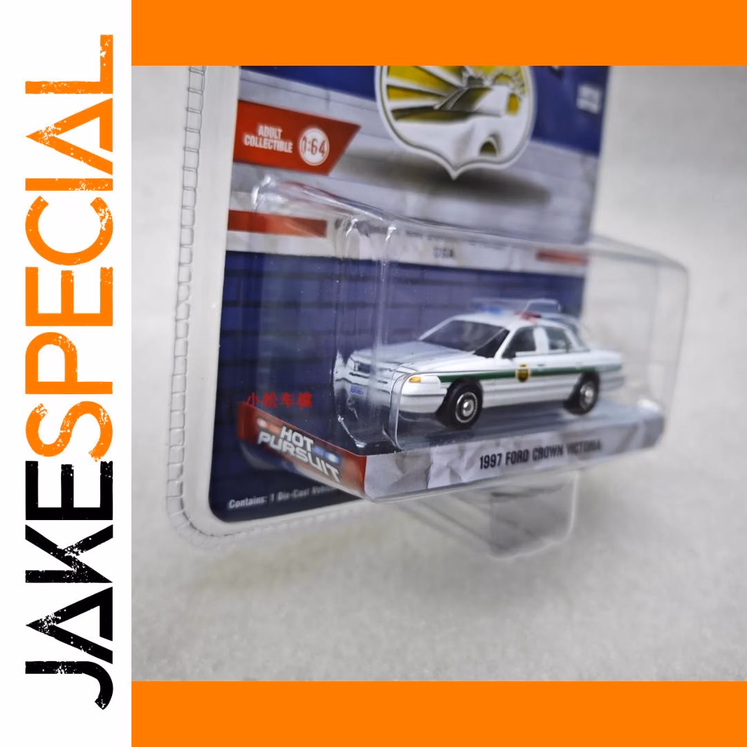 1997 Crown Victoria Diecast Model 1:64 Scale - Image 3