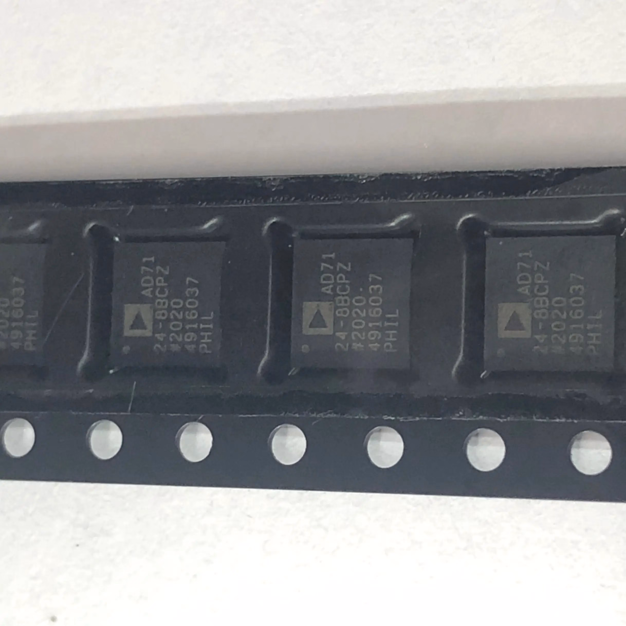 AD7124-8BCPZ SMD IC Chip 1PCS/LOT