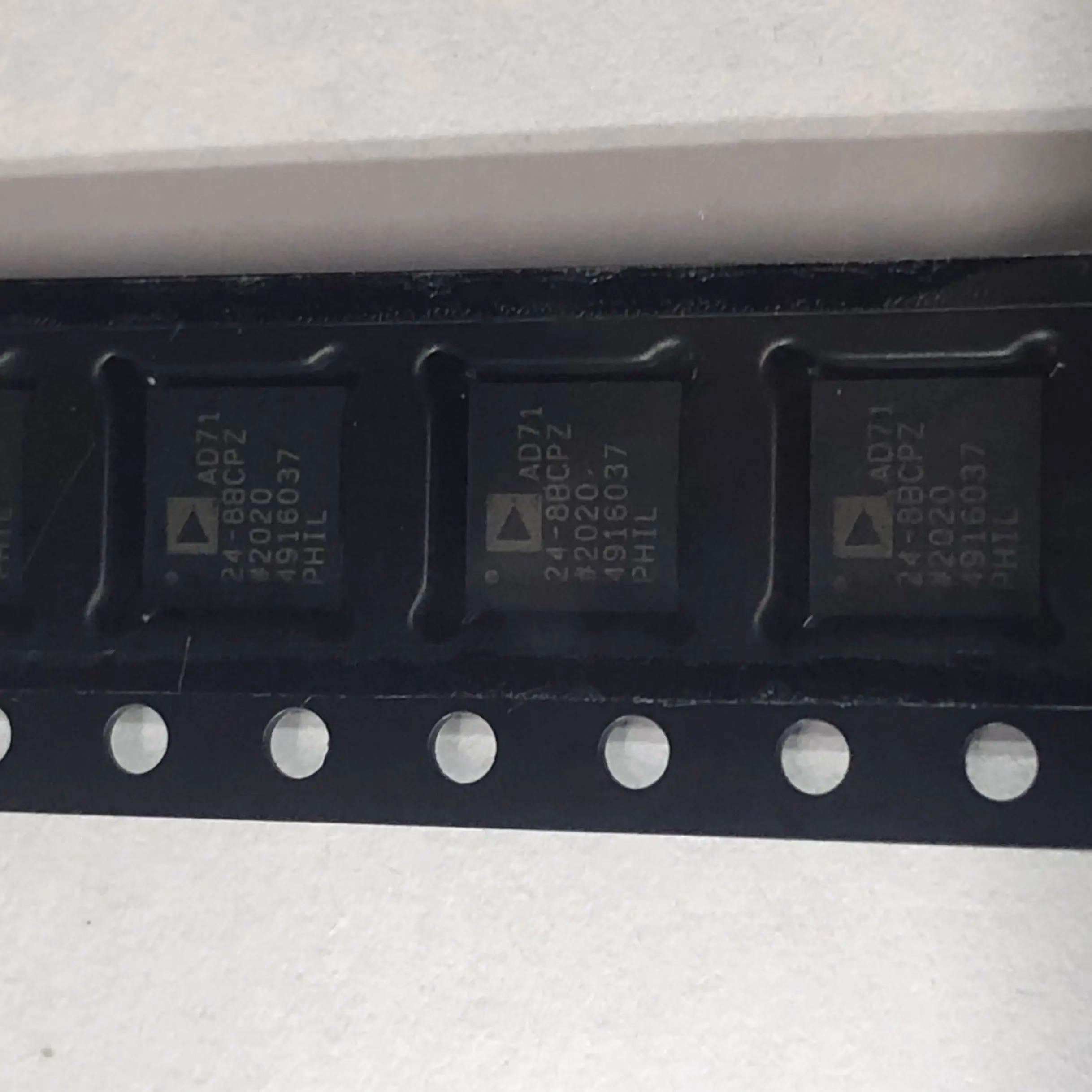 AD7124-8BCPZ SMD IC Chip 1PCS/LOT - Image 2
