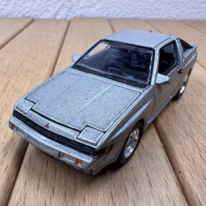 1:64 Scale 1982 Mitsubishi Diecast Model