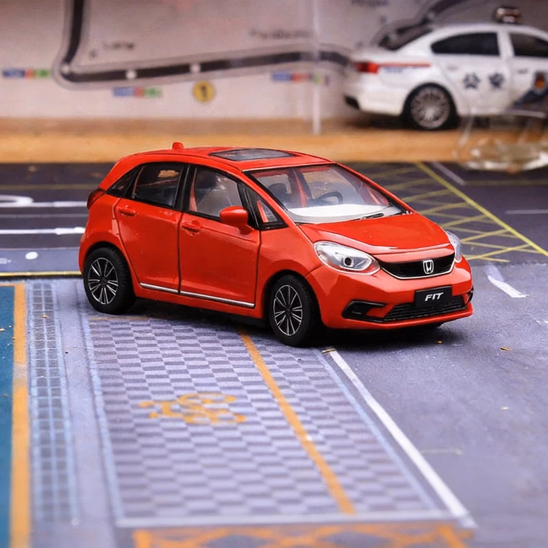 1:32 Honda Fit Sports Car Diecast Model - Image 8