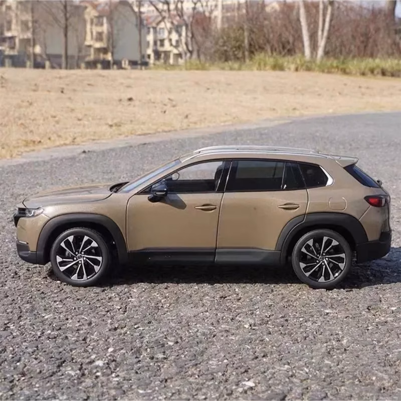 1:18 Scale Mazda CX-50 Diecast Model SUV - Image 4