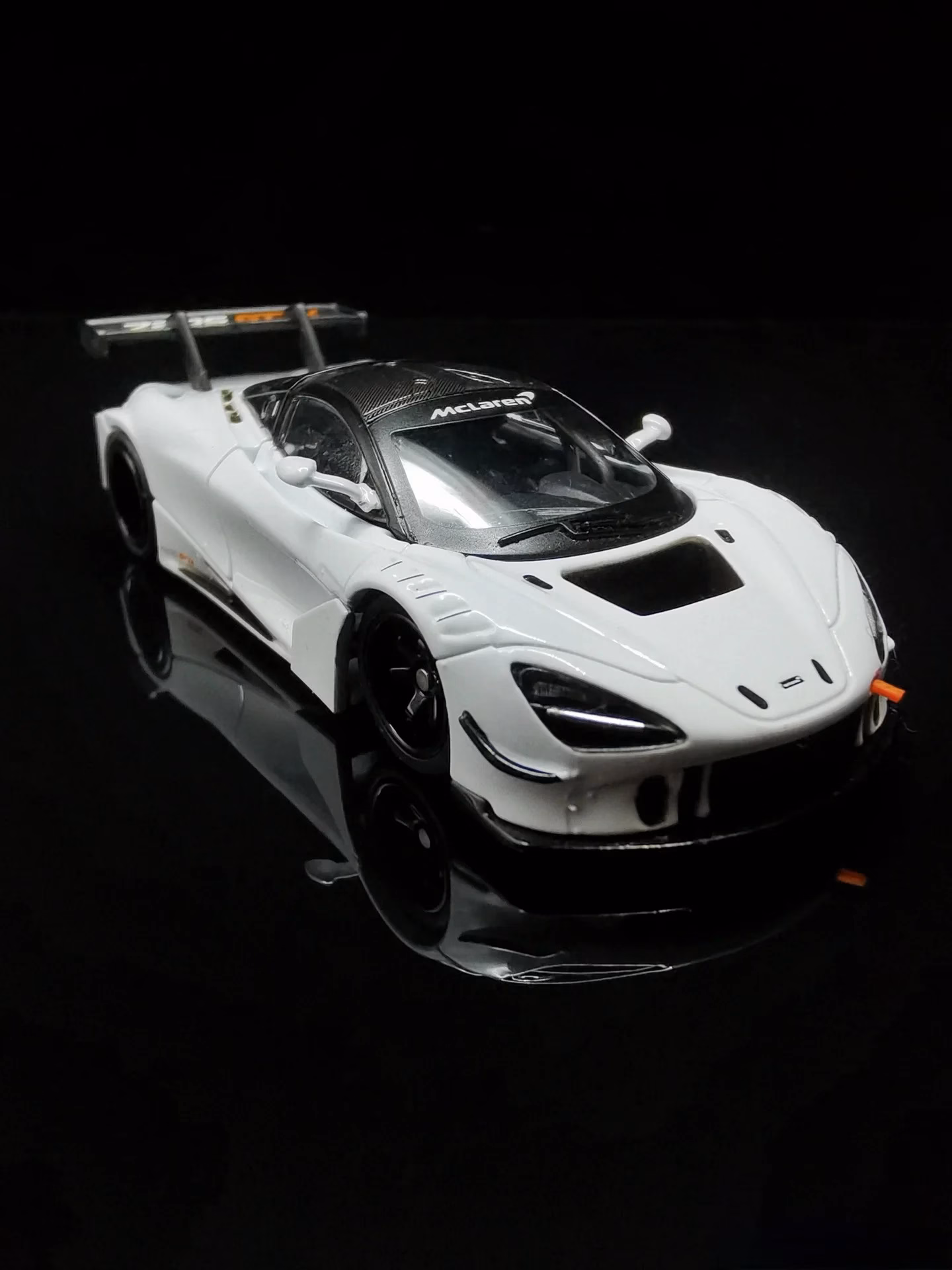 720S GT3X 1:64 Scale Model Car - Image 6