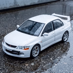 1:24 Mitsubishi Lancer EVO 9 Diecast Model