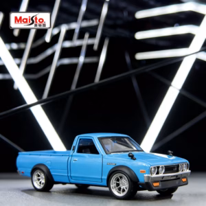 1:24 Scale Model 1973 Nissan Datsun 620