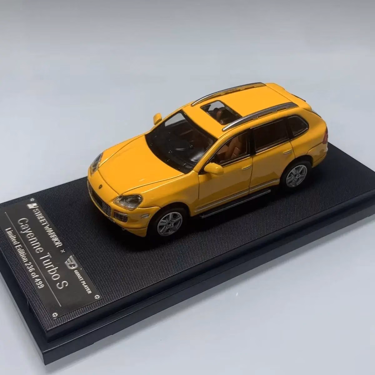 Porsche Cayenne Turbo S 1:64 Diecast Model