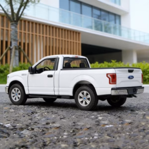 WELLY 1:24 Ford F150 Pickup Model Collection Item