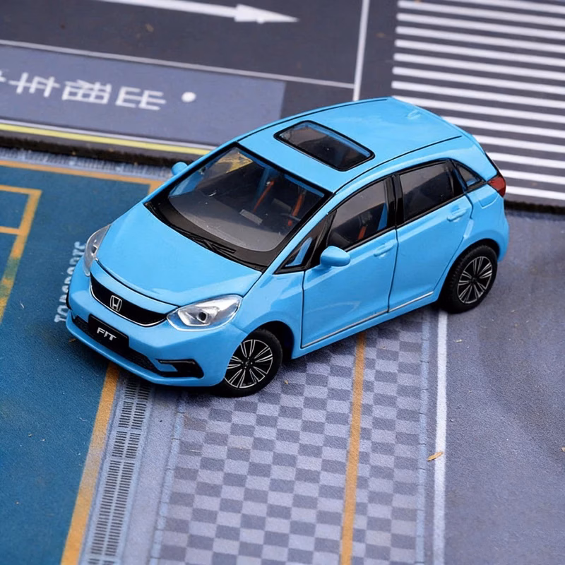 1:32 Honda Fit Sports Car Diecast Model - Image 9