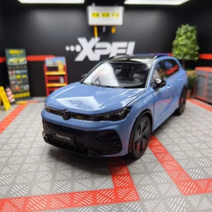2025 VW Tiguan L PRO 1:18 Scale Model