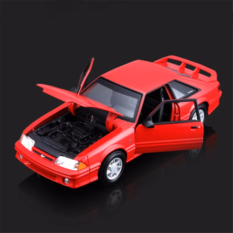 1:24 Scale Ford Mustang SVT Cobra R Model - Image 3