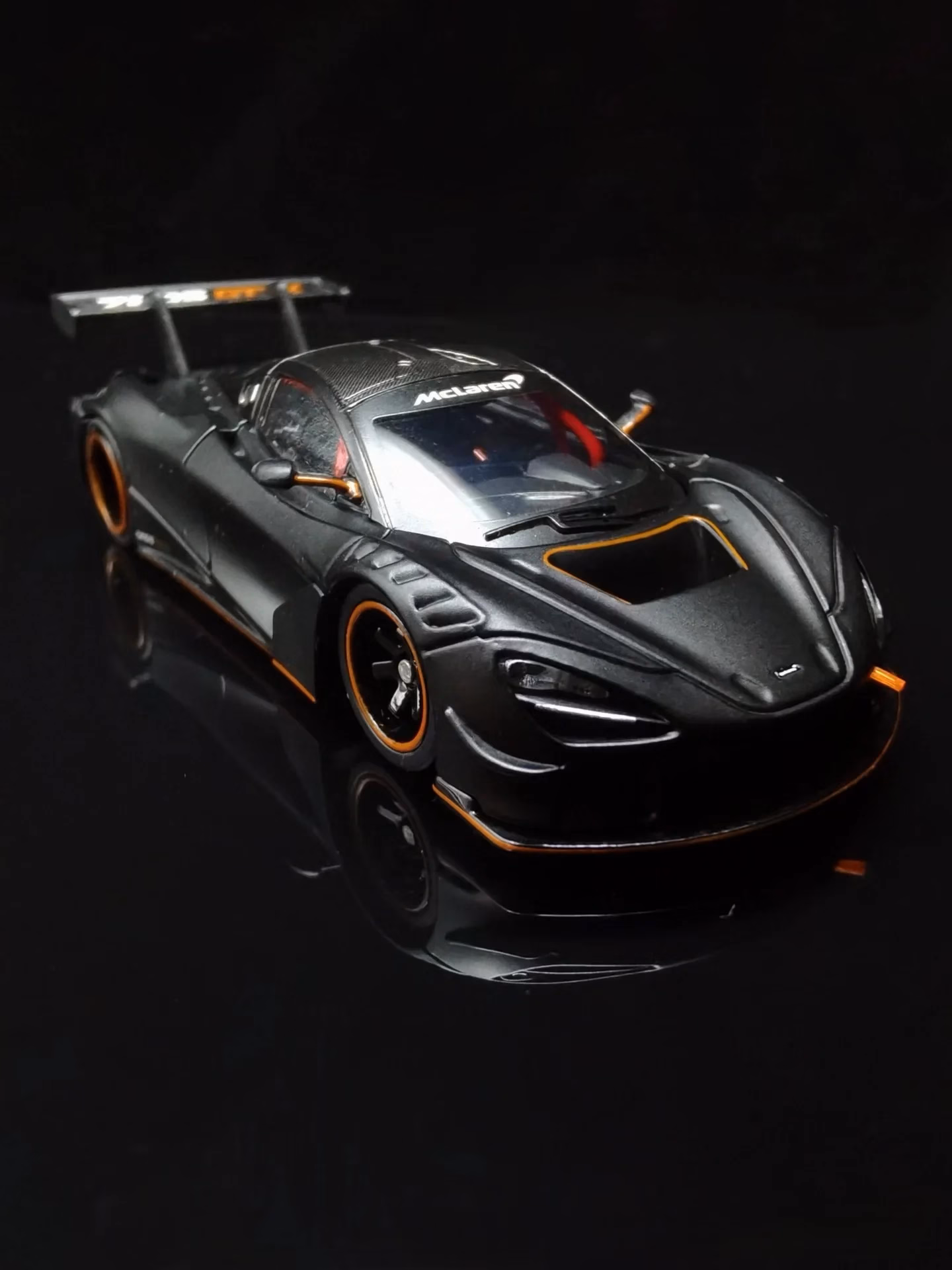 720S GT3X 1:64 Scale Model Car - Image 9