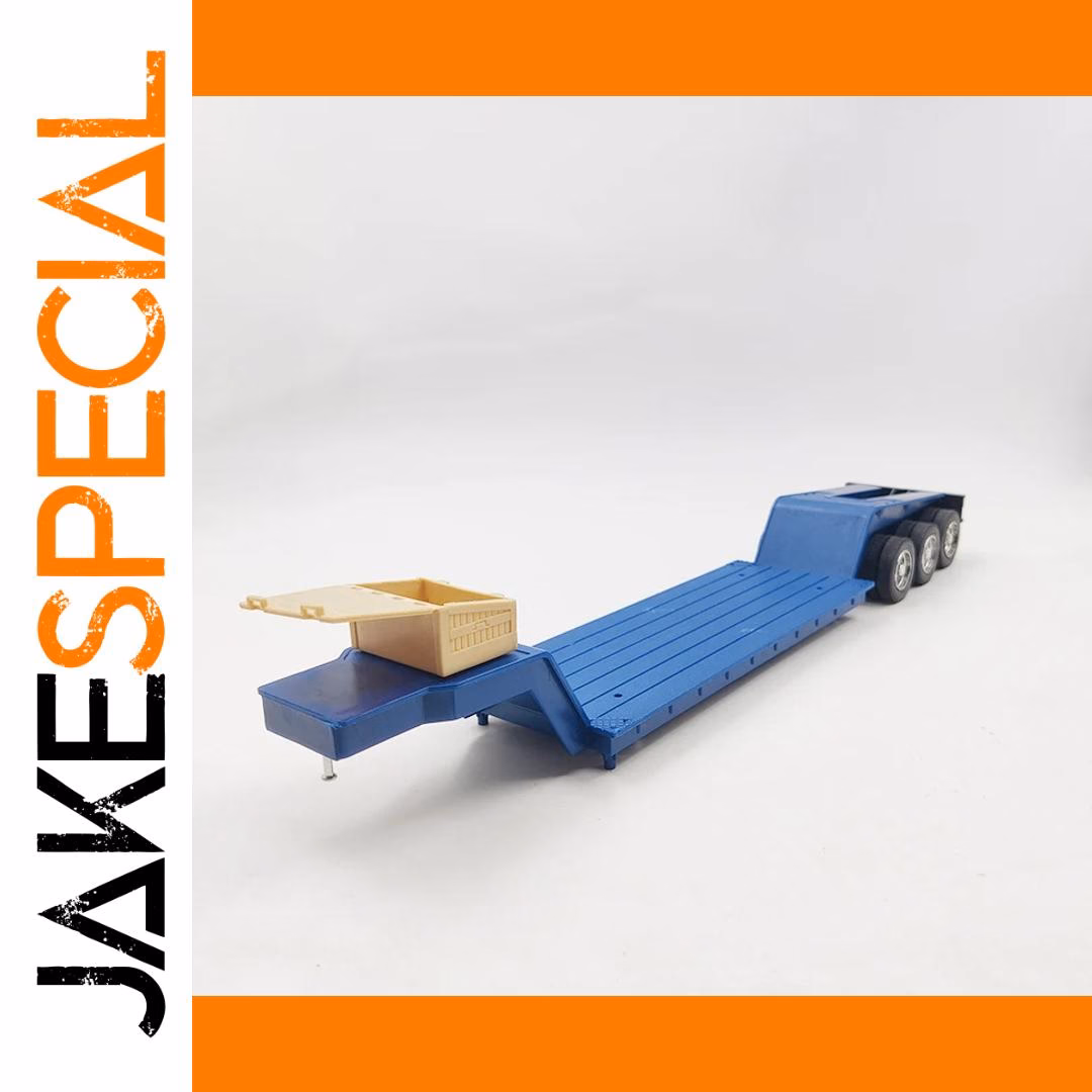 1:32 Scale Diecast Truck Model with Trailers - Image 8