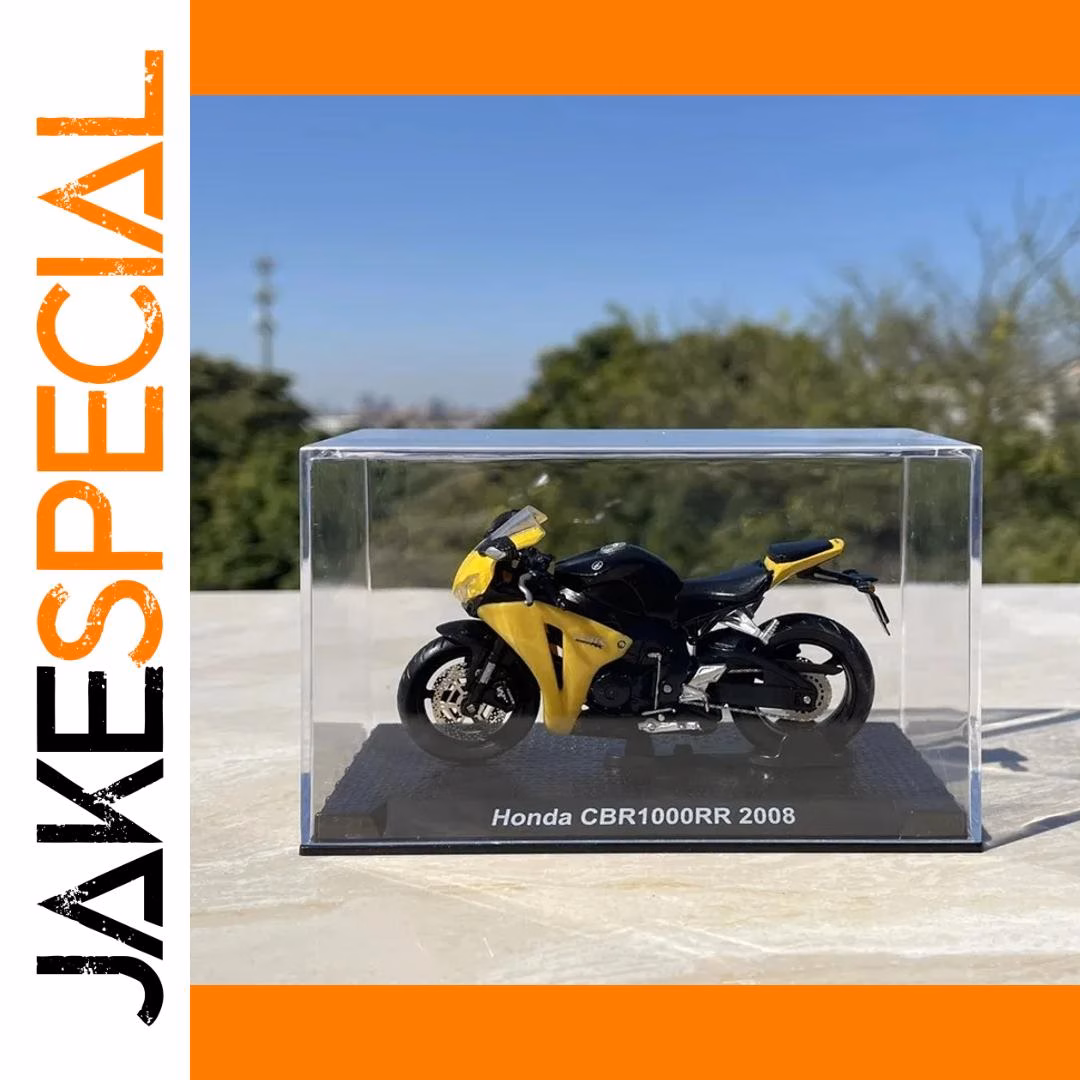 1:24 Scale Honda Gold Wing Motorcycle Model - Image 9