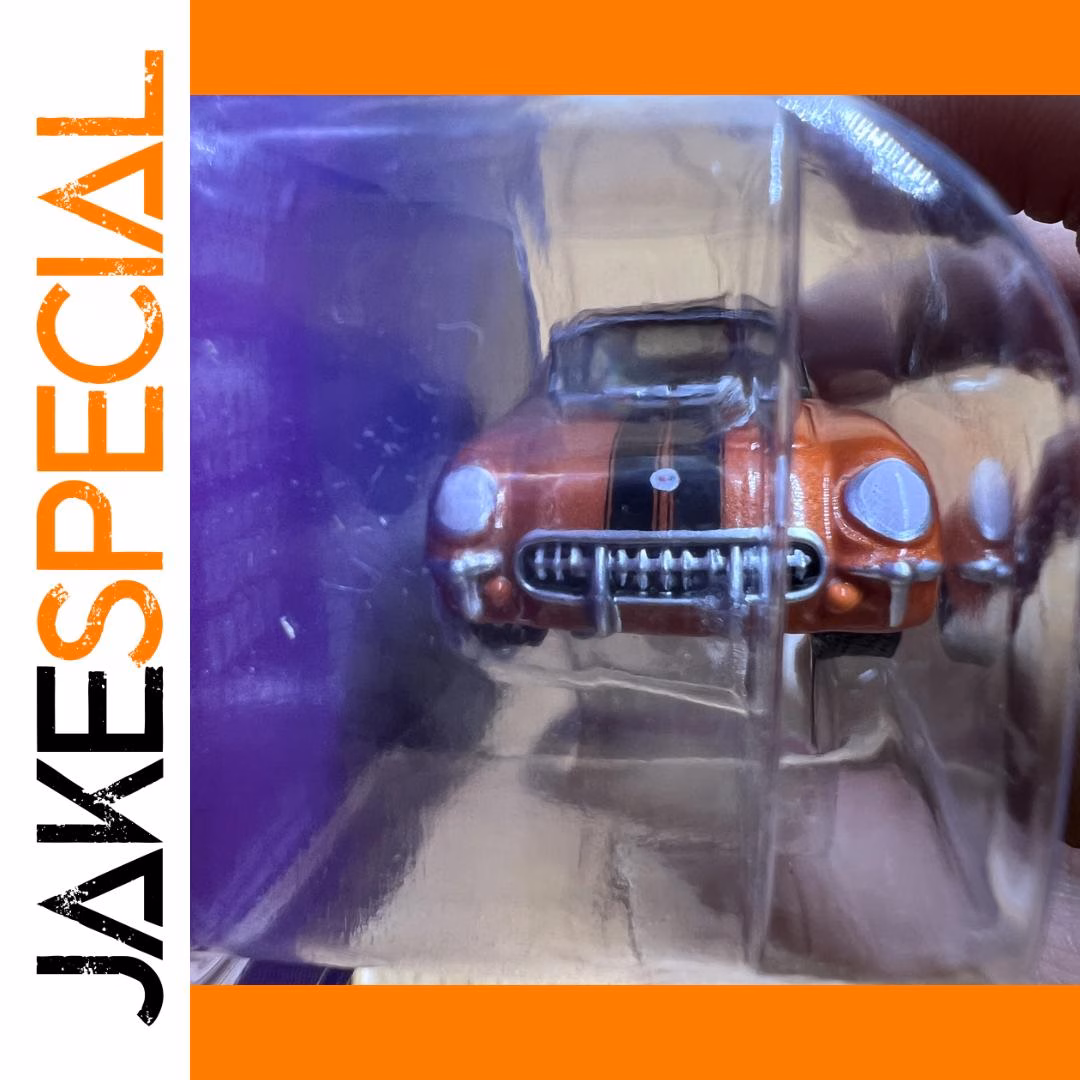 1:64 Scale Diecast Model 1954 Chevrolet Corvette - Image 3