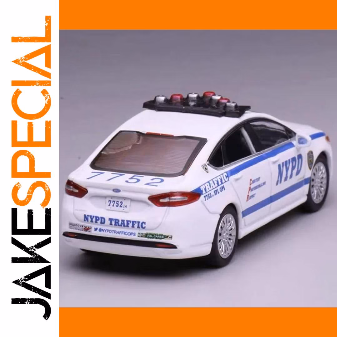 Mondeo Diecast Model Police Edition 1:64 Scale - Image 6