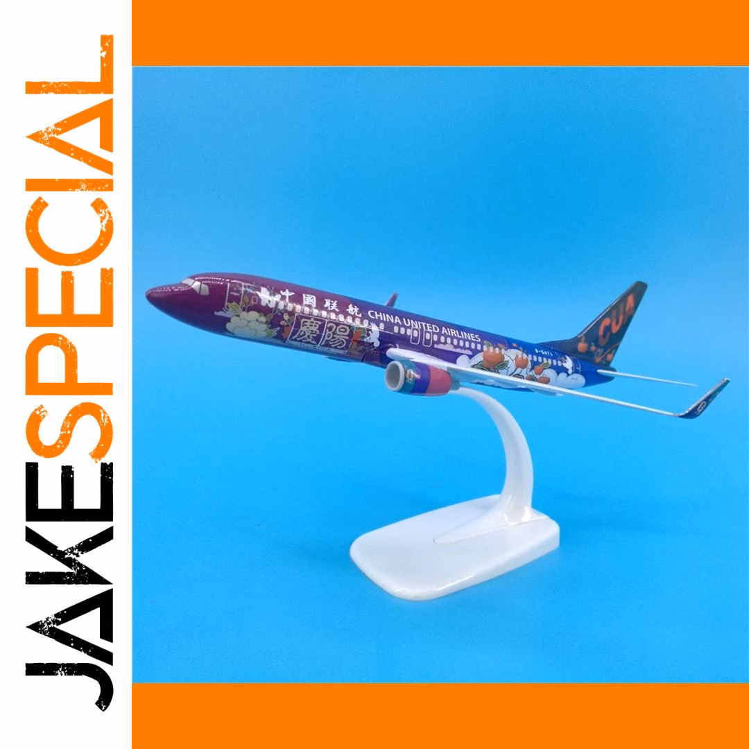 Boeing 737 CUA 1:400 Scale Model Aircraft - Image 6