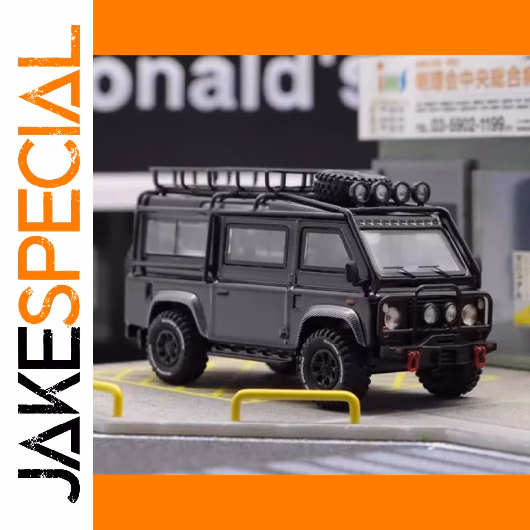 1:64 Scale Diecast Model Van with Accessories - Image 10