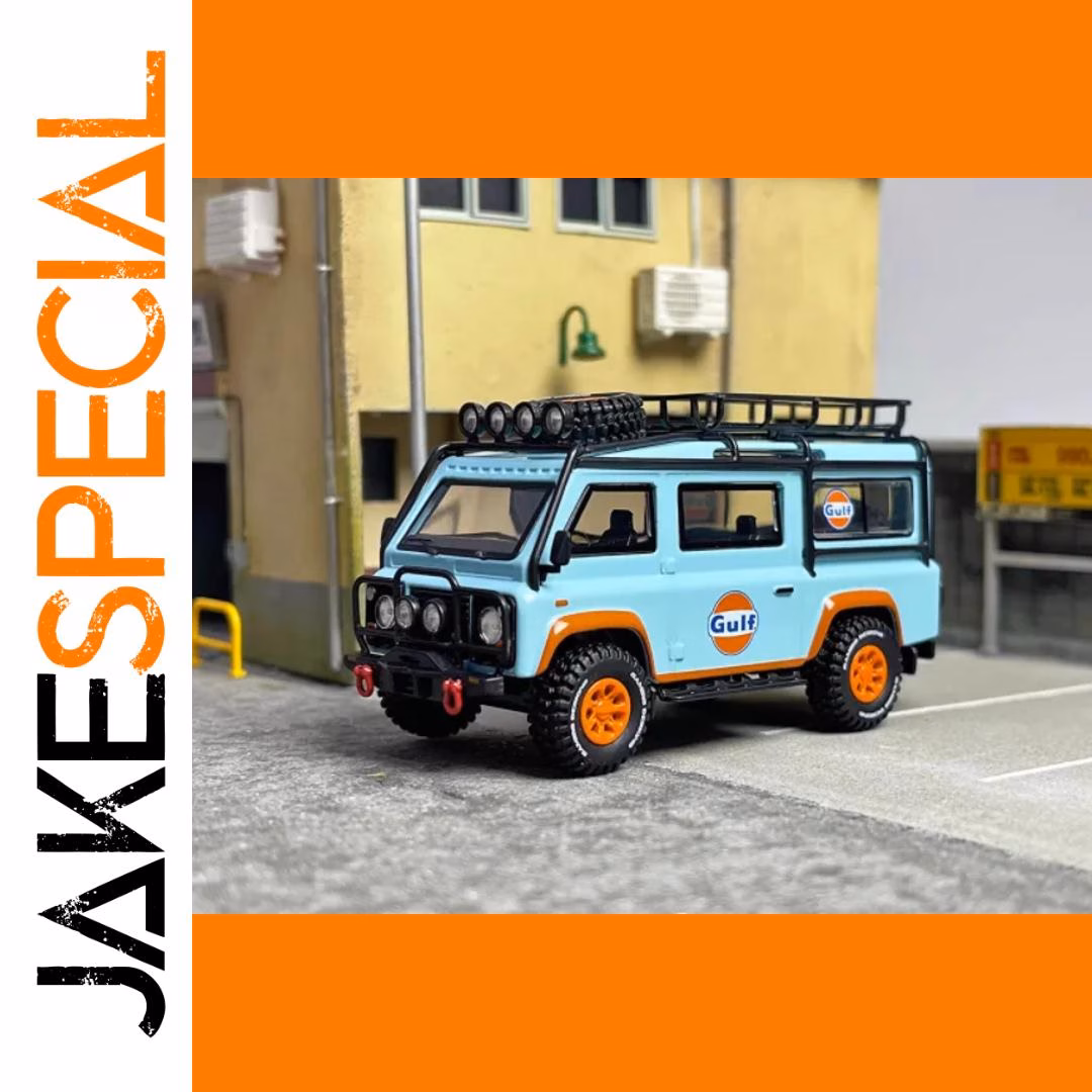 1:64 Scale Diecast Model Van with Accessories - Image 6