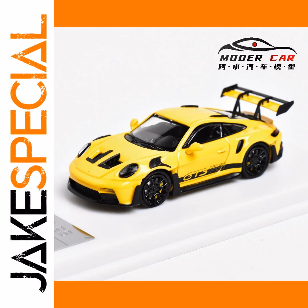 Porsche 911 992 GT3 RS Diecast Model 1:64 - Image 4