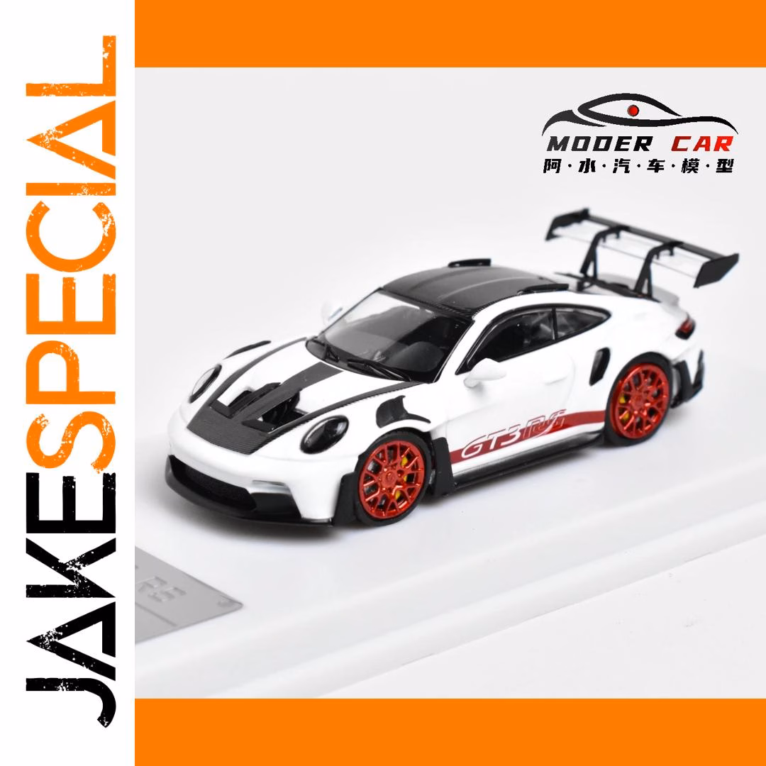 Porsche 911 992 GT3 RS Diecast Model 1:64 - Image 2